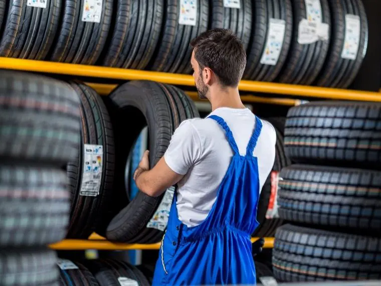 Bostanlı Oto Lastikçi